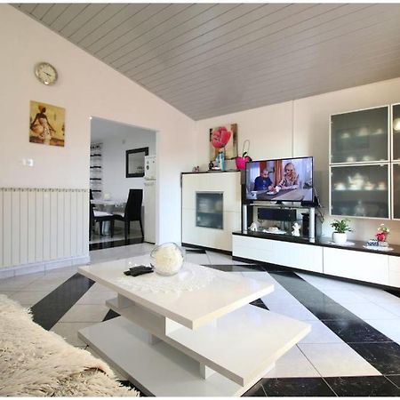 Apartmán Mikelin Primošten Exteriér fotografie