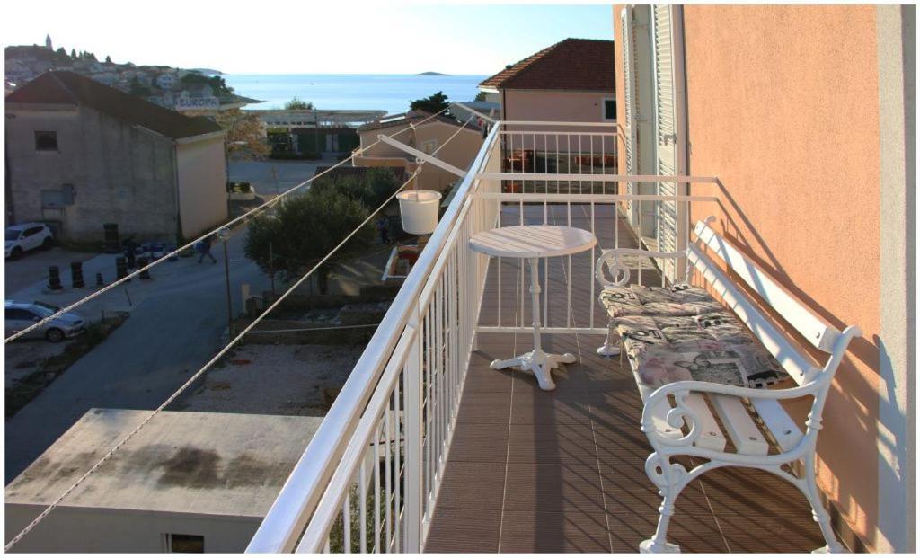 Apartmán Mikelin Primošten Exteriér fotografie